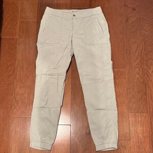 Athleta Light Gray hiking Jogger Pants 10L lightweight